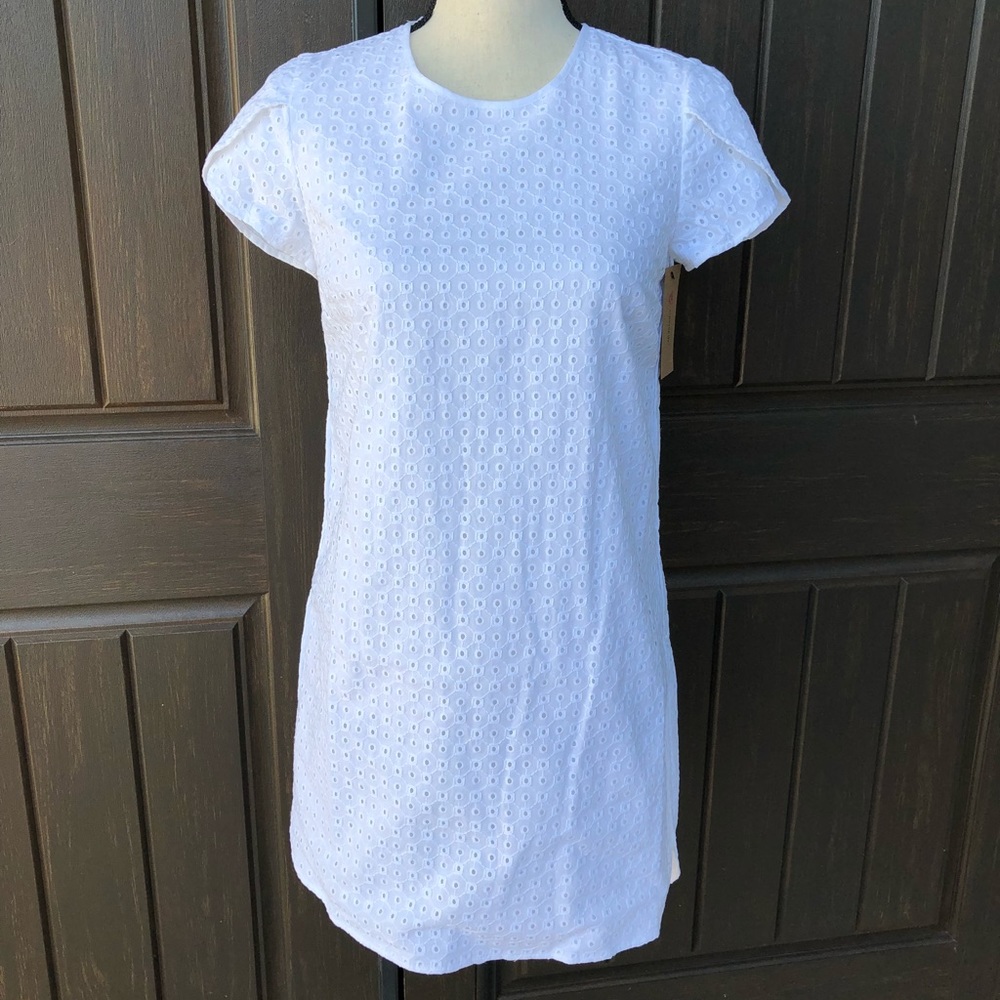 ⭐️Brand New⭐️ Women’s XS White Eyelet Dress
